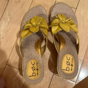 Barely worn BOC, yellow, wedge shoes